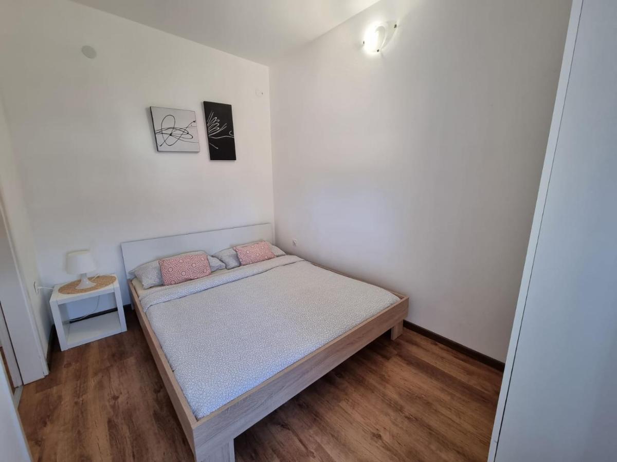 Apartments Luigi 乌马格 外观 照片