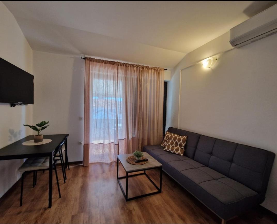 Apartments Luigi 乌马格 客房 照片